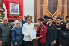 Mahasiswa Desak Pemerintah Evaluasi Program MBG