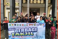 Lintas Ormas Kepemudaan dan Kebudayaan Bengkayang Gelar Aksi Berbagi Takjil