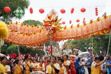 Naga dari Pontianak Pukau Penonton Parade Budaya Harmoni Imlek Nusantara