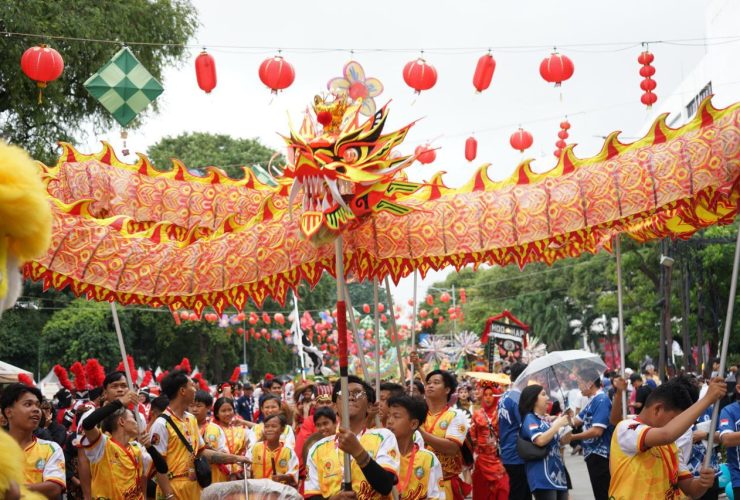 Naga dari Pontianak Pukau Penonton Parade Budaya Harmoni Imlek Nusantara