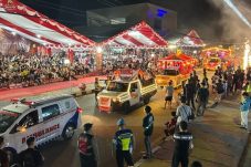 Pawai Lampion Imlek 2577 Kongzili di Singkawang Pecah, Ribuan Warga Padati Jalan