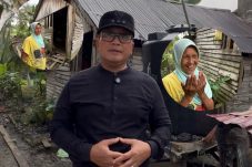 Tinjau Rumah Warga Tak Layak Huni, Bupati Sujiwo Pastikan Dibangun Tanpa APBD