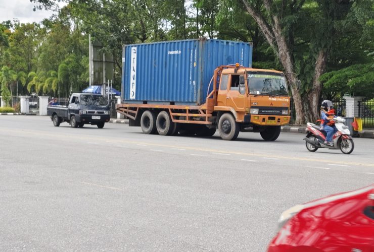 Jelang Lebaran, Operasional Angkutan Barang di Pontianak Dibatasi