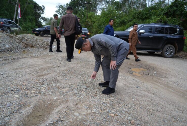 Respons Keluhan Warga di Medsos, Ria Norsan Pastikan Perbaikan Infrastruktur Tetap Jalan Meski Beda Kewenangan