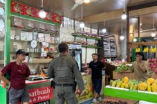 Lalai dengan Sampah, Toko Buah Dikenakan Denda