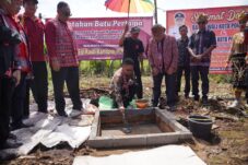 Wako Dukung Pembangunan Rumah Radakng Samilik
