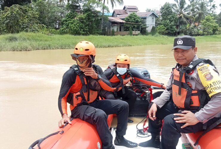 Kakek 75 Tahun Hilang di Sungai Cina Melawi, Pencarian Hari Kedua Masih Nihil
