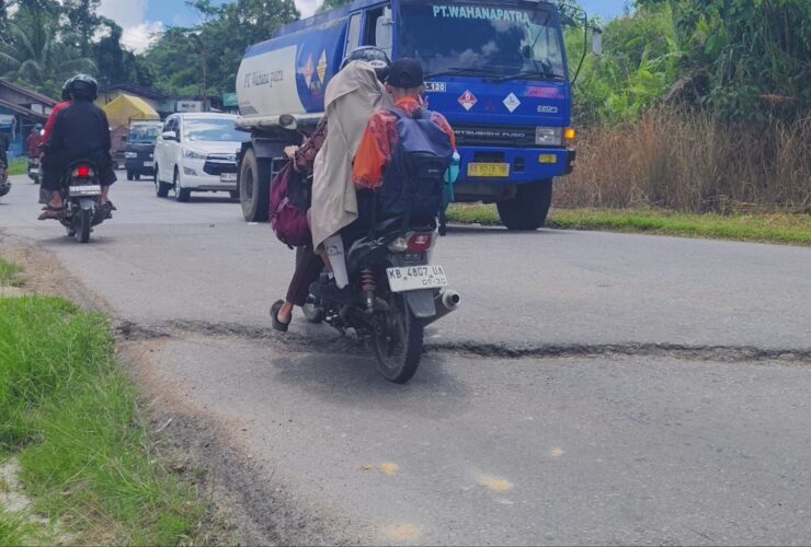 Patahan Ruas Jalan Semboja Membahayakan, Bupati Sanggau Akui Sudah Minta Perbaikan