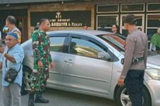 Pria Lansia Ditemukan Meninggal di Dalam Mobil di Jalan Nurali Pontianak