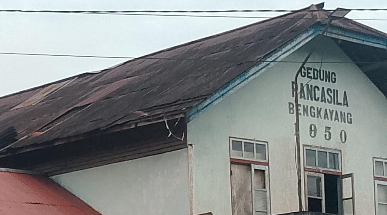 Ironi di Jantung Bengkayang: Gedung Pancasila Bengkayang Jadi “Saksi Bisu” Pembiaran