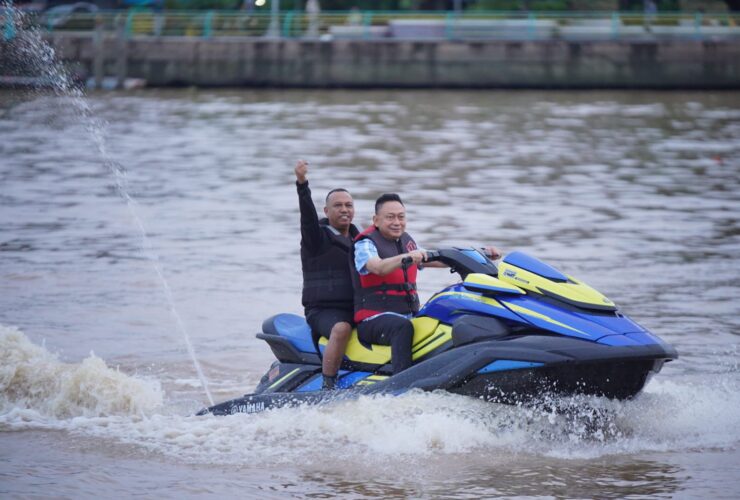 Edi Kamtono Jajal Jetski, Potensi Wisata Air di Sungai Kapuas