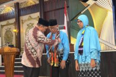Pesan Ria Norsan untuk Jemaah Haji Kalbar