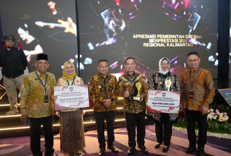 Kalbar Raih Dua Penghargaan Nasional, Ria Norsan Dorong Stabilitas Ekonomi dan Inovasi Pembiayaan