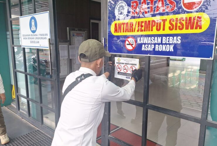 Kawasan Bebas Asap Rokok Diterapkan di Pontianak, Warga yang Melanggar Siap-siap Didenda