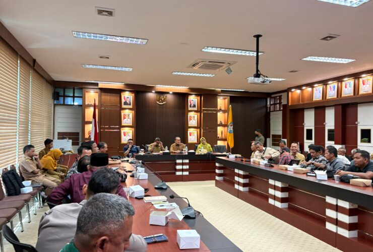 Warga Pinta PT Sintang Raya Penuhi Hak Plasma 20 Persen