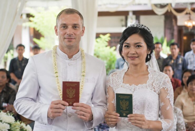 Banyak yang Baru Sadar Setelah Terlambat, Ini Risiko Menikah dengan WNA yang Wajib Diketahui