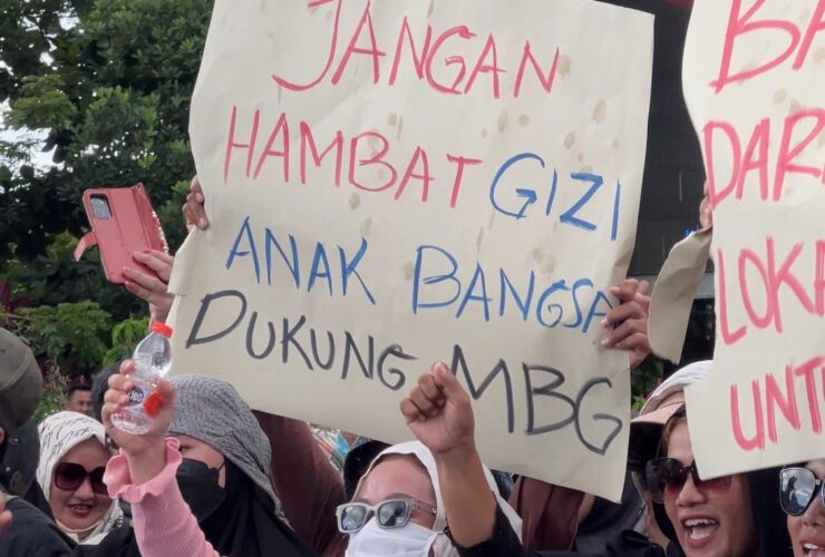 Emak-emak di Pontianak Minta MBG Tetap Lanjut, Menu Diperbaiki