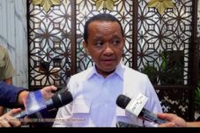 Dinilai Bebankan Devisa Negara, Bahlil Siapkan Konversi Kompor LPG ke Listrik