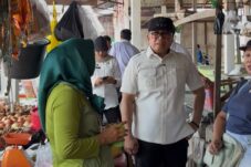 Sujiwo Tindak Lanjuti Aspirasi Warga, Penataan Pasar Senggol Mekarsari Segera Dimatangkan