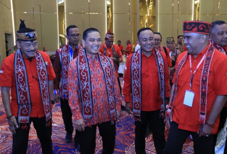 Ria Norsan Ingatkan Pemuda Dayak Terus Berkarya dan Berinovasi