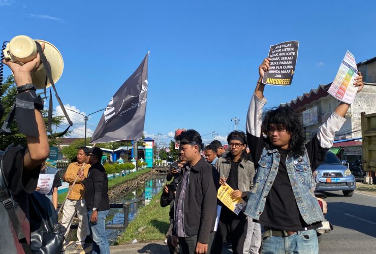Mahasiswa Tuntut PLN Bayar Kompensasi ke Warga Buntut Pemadaman Bergilir