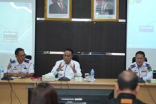 Logistik Terhambat Akibat Pendangkalan, Wagub Krisantus Minta Pengerukan Sungai Kapuas Diprioritaskan