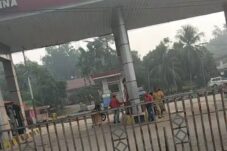 Saat Warga Rela Antre BBM, Muncul Dugaan Praktik Curang SPBU 64.785.02 Bunut Sanggau