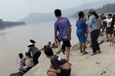 Tergelincir saat Mandi di Bebatuan Sungai Kapuas, Seorang Pelajar Tewas