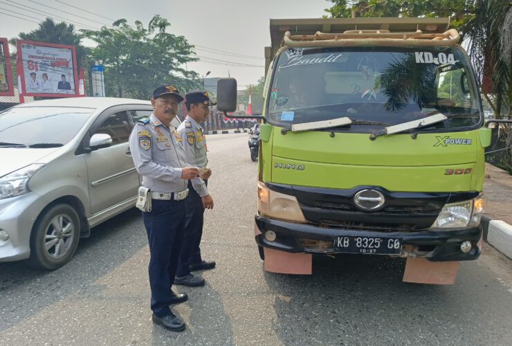 Dishub Sanggau Dorong Pemilik Kendaraan Uji KIR, Ini Manfaatnya