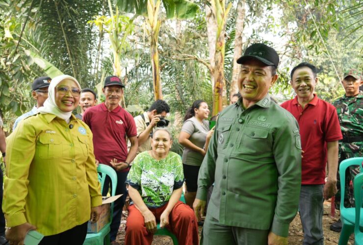 Pulang ke Engkangin, Ria Norsan Kenang Masa Muda dan Janjikan Perbaikan Jalan