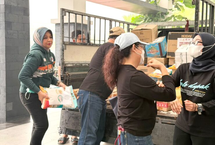 Gerakan ASN Kalbar Peduli, Berbagi Bersama Masyarakat Terdampak Bencana Karhutla