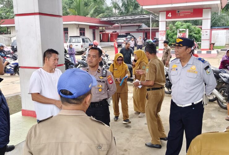 Urai Antrean, Sejumlah SPBU di Sanggau Disidak Petugas