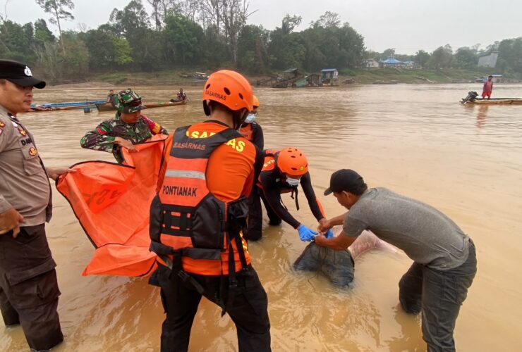 Hari Ketiga Pencarian, Tim SAR Temukan Anak Tenggelam di Sungai Kapuas dalam Kondisi Meninggal Dunia