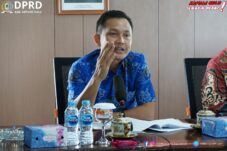 Antrean Tanpa Solusi, DPRD Kalbar Desak Semua SPBU di Kapuas Hulu Sediakan BBM Non Subsidi