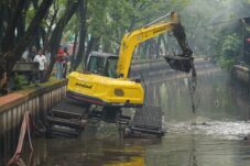 Pemkot Pontianak Rutin Normalisasi Drainase, Antisipasi Genangan Saat Hujan dan Air Pasang
