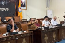 Respons Demo Warga Batu Ampar, Sujiwo Batalkan Kenaikan Tarif dan Desak Pertamina Benahi BBM